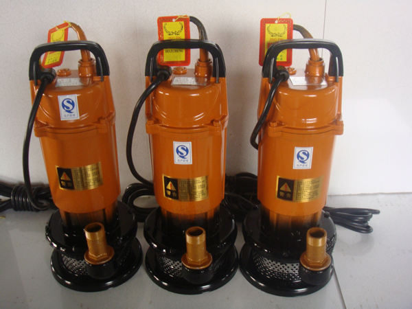 WQX型无堵塞潜水排污泵