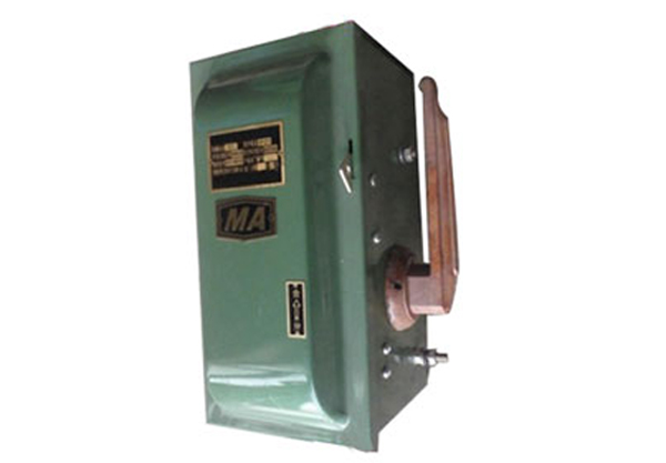 电机车用直流分区开关