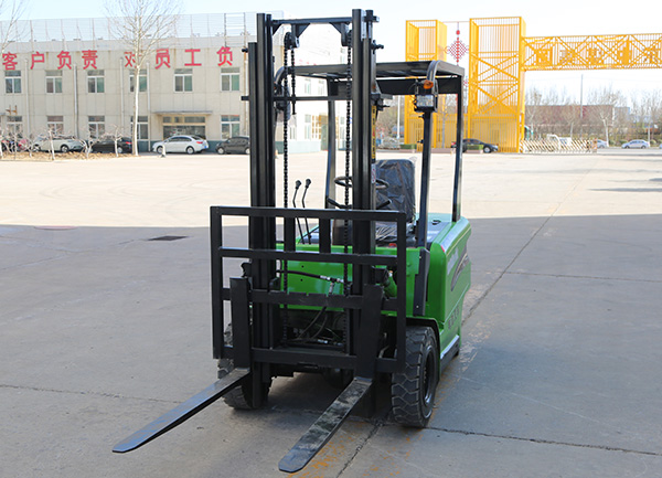  1.5T电动叉车