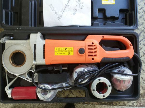 SQ-2手持式电动套丝机