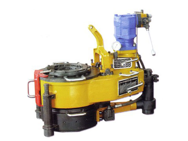 内爬坡式修井动力钳