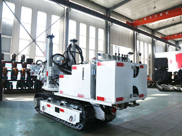 ZDY12000LD型履带式全液压坑道钻机