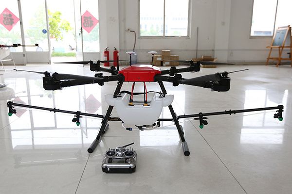 六桨无人遥控农药飞机