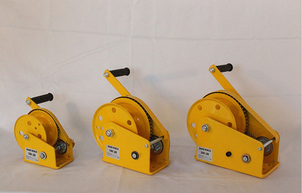 自动锁式手动绞盘