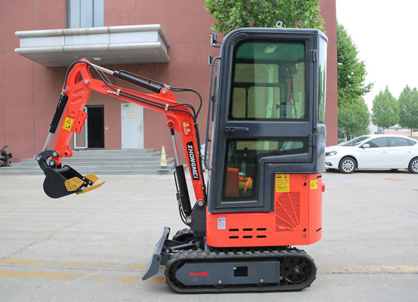  12小型挖掘机