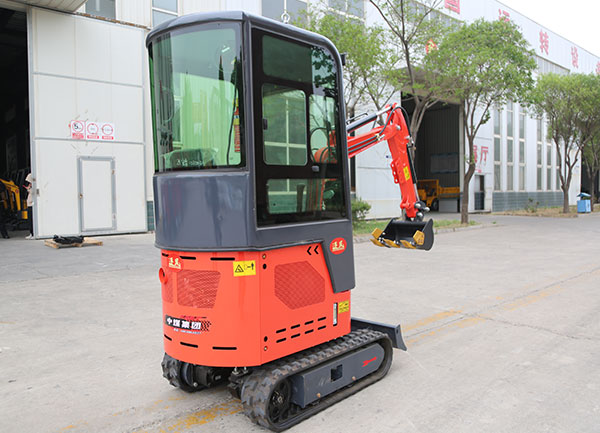  12小型挖掘机