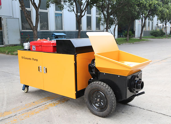 卧式混凝土输送泵