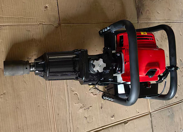 NLB-500型手持式内燃螺栓扳