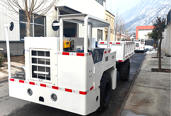 无轨胶轮车产品展示