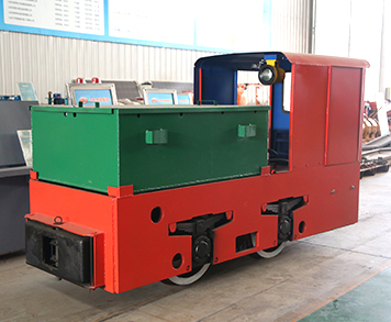 12吨蓄电池电机车