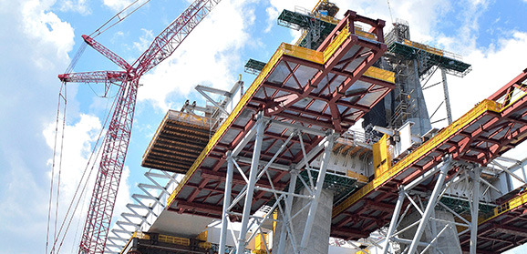 17小型挖掘机适用范围广