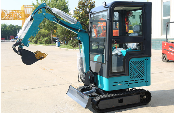 17小型挖掘机板材加厚坚固耐用