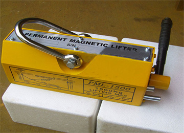 0.6TPM永磁起重器