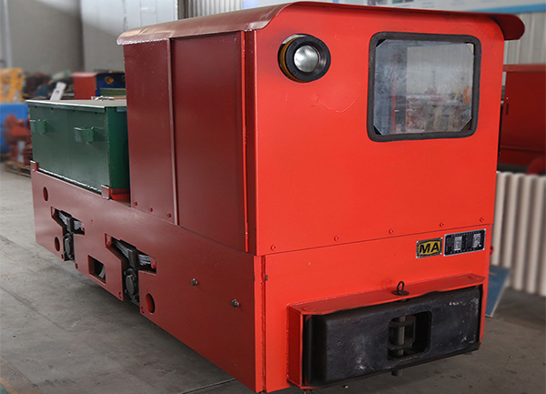 5吨蓄电池电机车