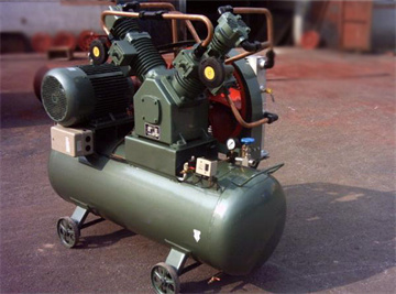 无油空压机