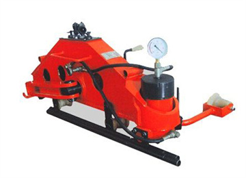 钢轨接头调直机