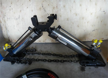 H-100型液压复轨器