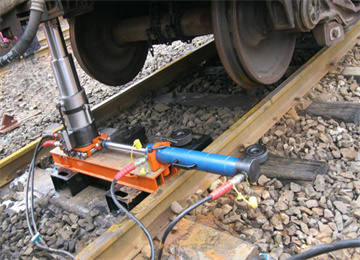 L-50型液压复轨器