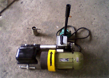 DM-1.1型电动钢轨端面打磨机