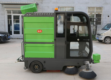 雾炮多功能道路环卫扫路车