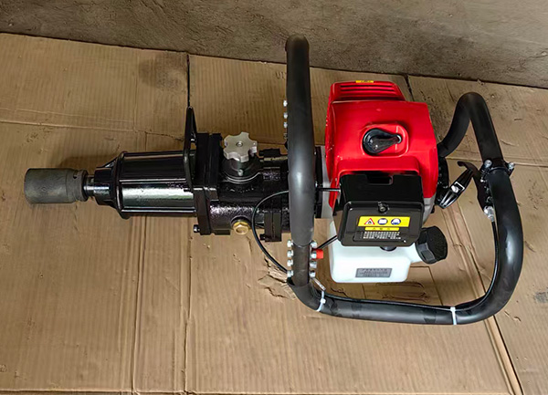 NLB-500型手持式内燃螺栓扳手