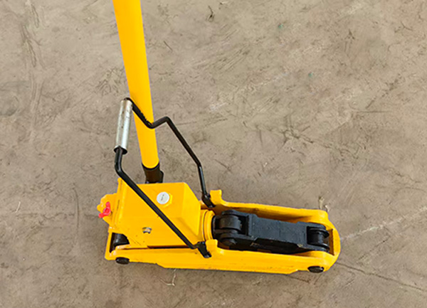 YQBJ-300型30T液压起拔道机