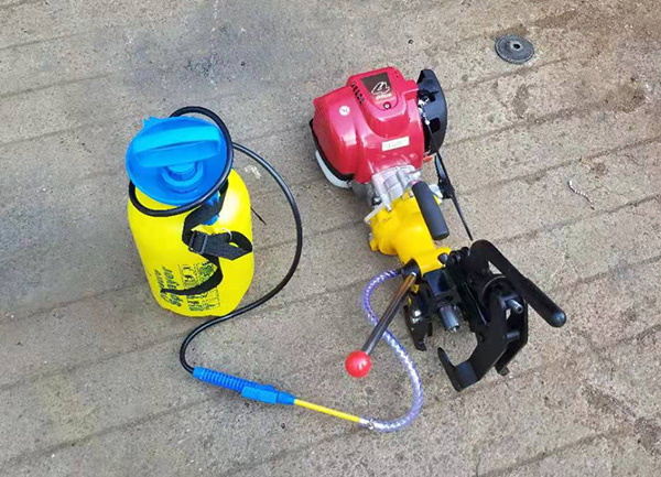 NZG-31II型内燃钢轨钻孔机