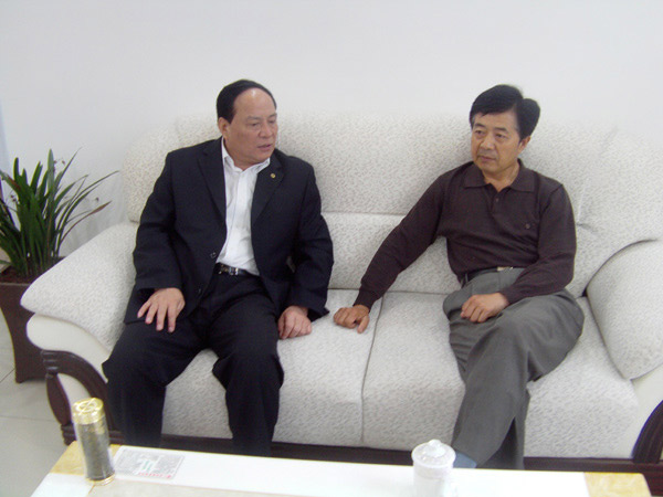 济宁国资委有关领导来我集团参观指导