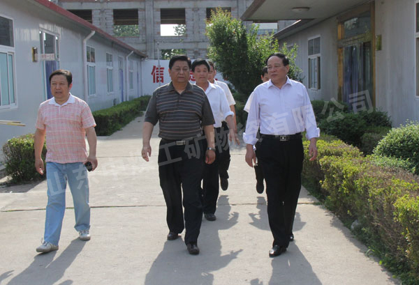 /热烈欢迎山东机械设备成套局济宁分局郑局长来中煤集团参观指导/