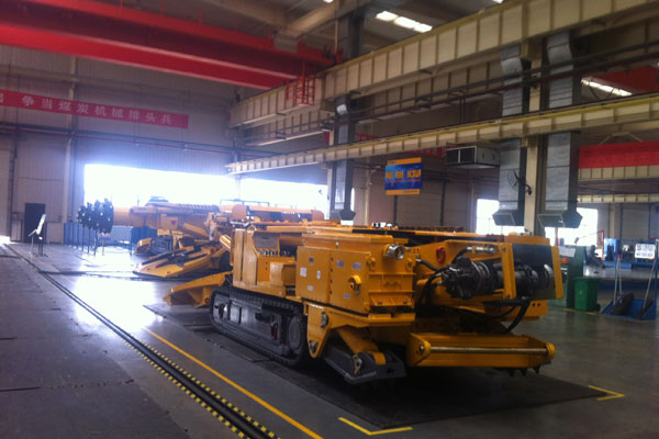 /山东中煤工矿集团大型掘进机成功销往山西/