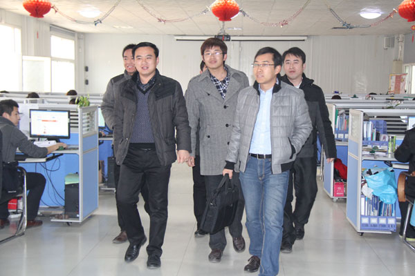 /山东中煤工矿集团与科大讯飞建立长期战略合作伙伴关系/