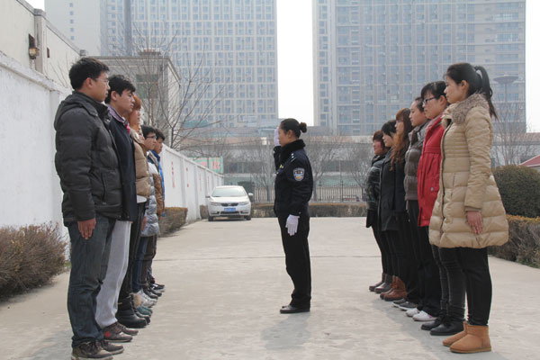 /山东中煤工矿集团开展军训月活动/