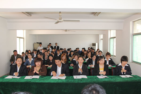 /山东中煤工矿集团第一期后备干部培训班正式开班/