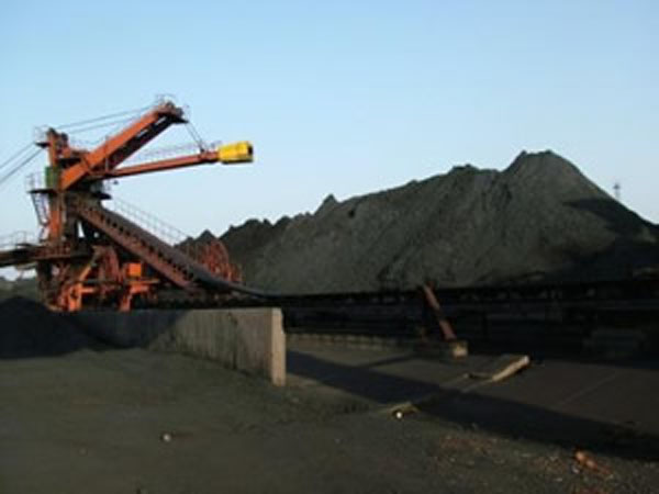 /我国三年内将关闭一万四千个小煤矿/