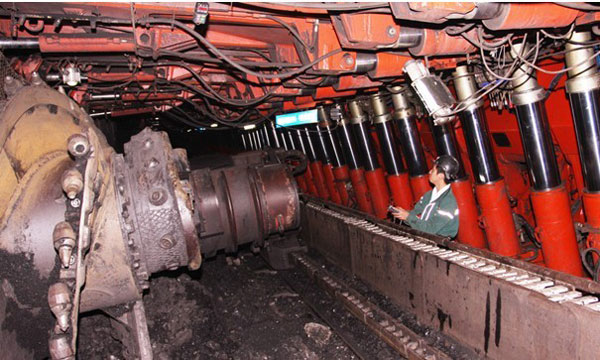 /内蒙古能源推广无煤柱开采技术/