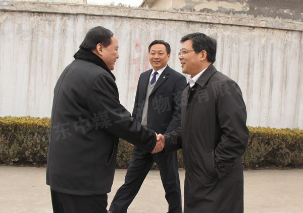/济宁市中区李新斗区长等领导莅临集团检查指导/