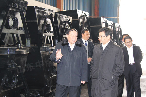 /济宁市中区李新斗区长等领导莅临集团检查指导/