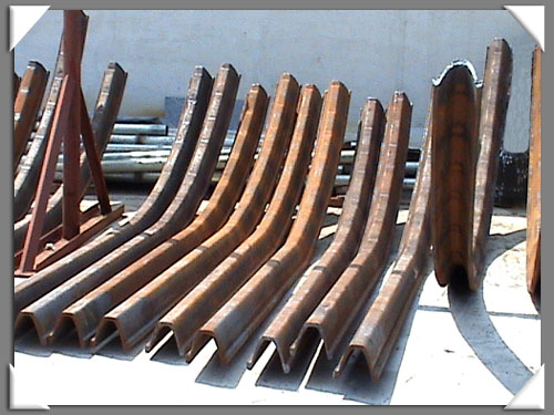 /U型工棚支架提前完工/