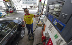 国家发展改革委关于降低国内成品油价格的通知