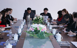 山东中煤工矿集团举行“三•八”妇女节座谈会