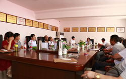 中煤集团举行电子商务中心楼建设施工招标会议