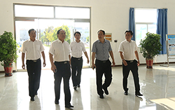 热烈欢迎市工商联梁主席一行莅临中煤集团考察调研