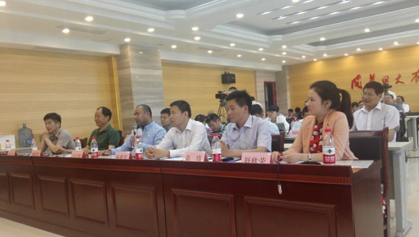 中煤集团领导应邀担任2016济宁电子商务青年创新创业大赛评委