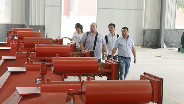  热烈欢迎芬兰客商莅临中煤集团考察采购设备