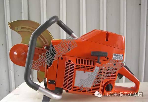 中煤热销产品推荐之内燃钢轨切轨机