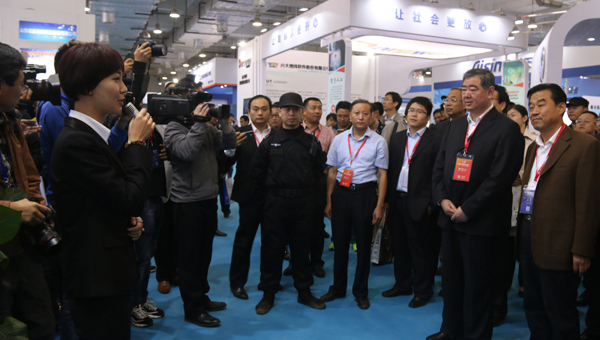 中煤集团精彩亮相第九届信博会受到省领导高度关注