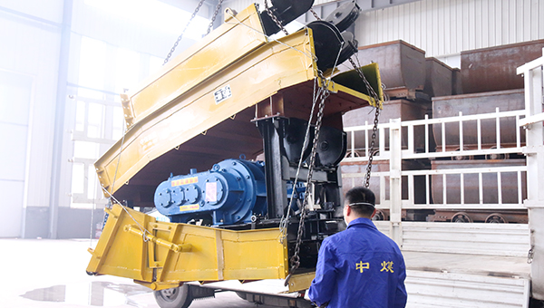 中煤集团一批大型设备——耙斗装岩机发往山西长治