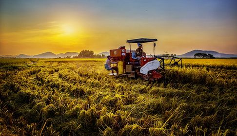 新形势下如何推动我国农业机械化提档升级？