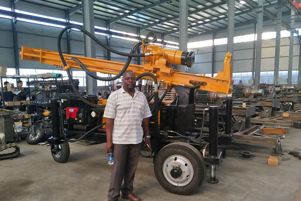 热烈欢迎喀麦隆客商一行莅临中煤集团采购矿用设备