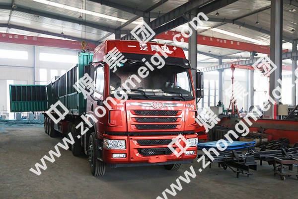 中煤集团一批固定式矿车发往山西朔州